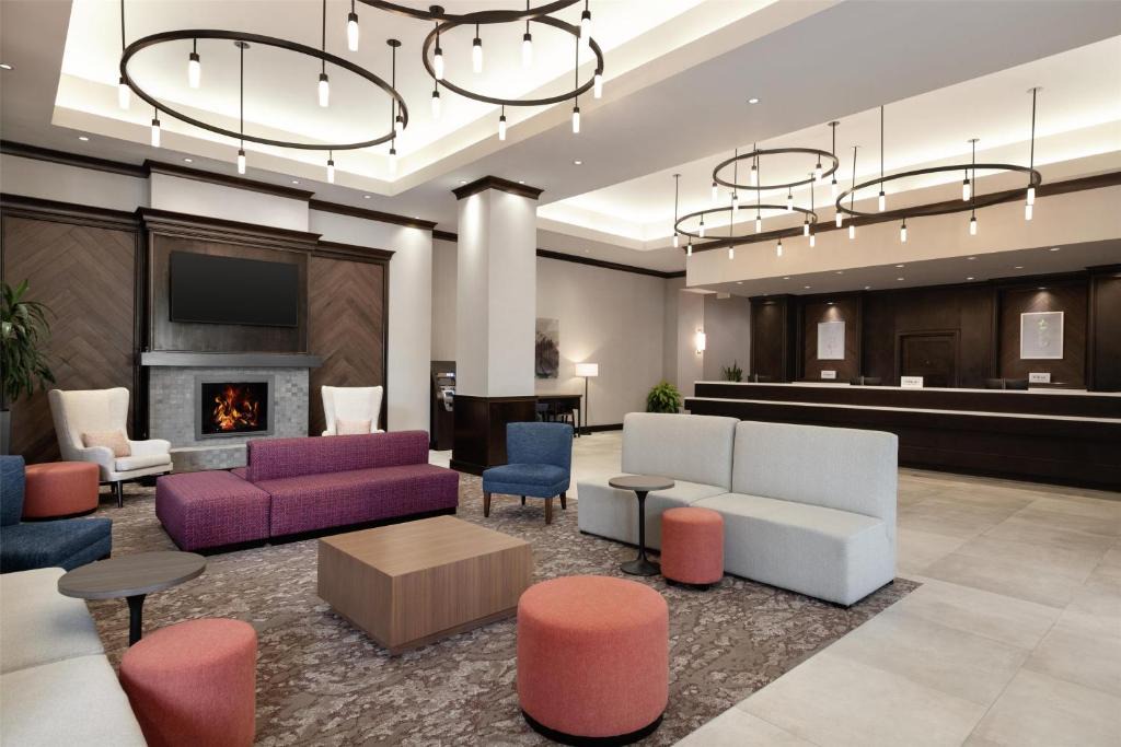 Luckie-Marietta District Hotel | Hilton Garden Inn Atlanta Downtown