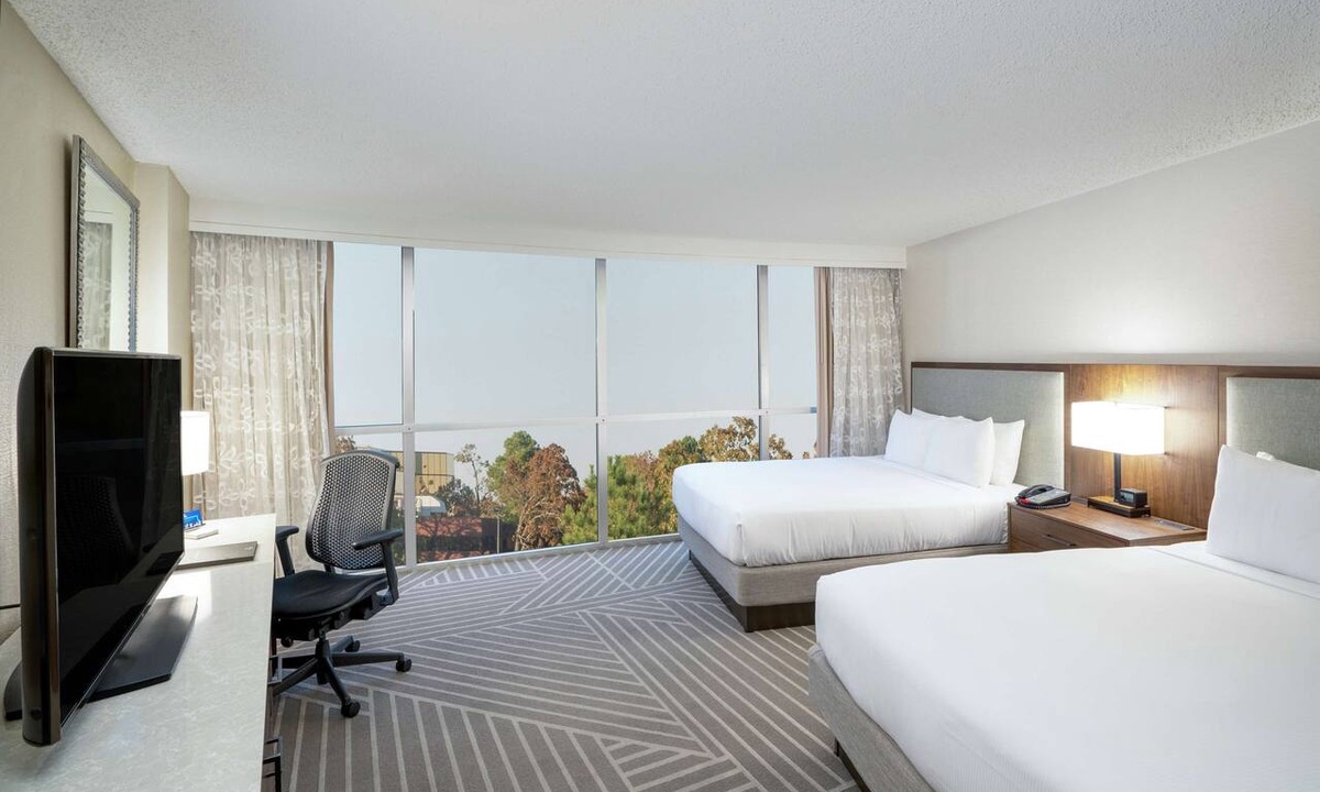 White Station Hotel | Hilton Memphis