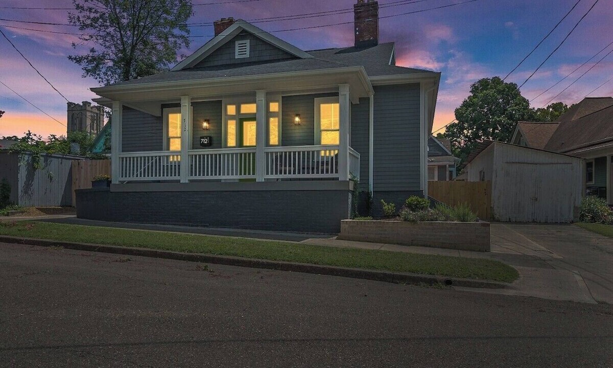Knoxville House | Historic 4th and Gill Charmer (Mid-Term Available)