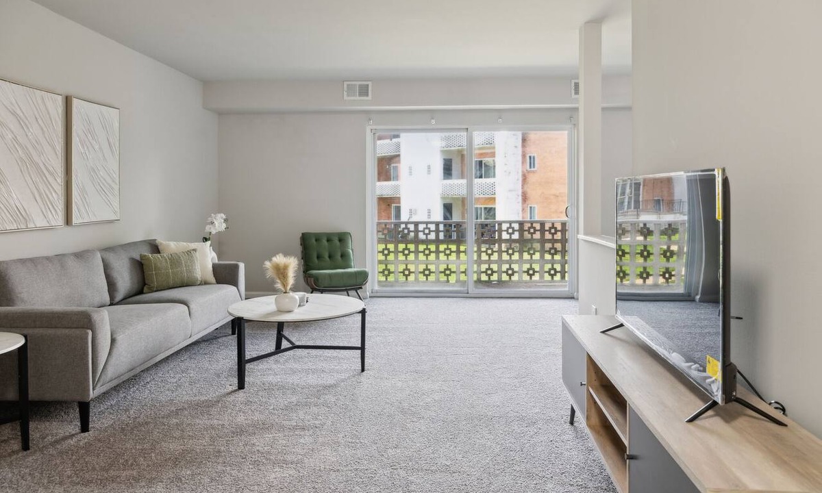Wilmington Apartment | Historic Charm Meets Modern Comfort: The Chateau