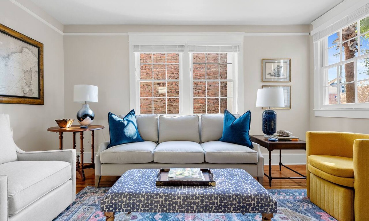 Cannonborough Elliotborough Apartment | Historic Neighborhood | The Newberry