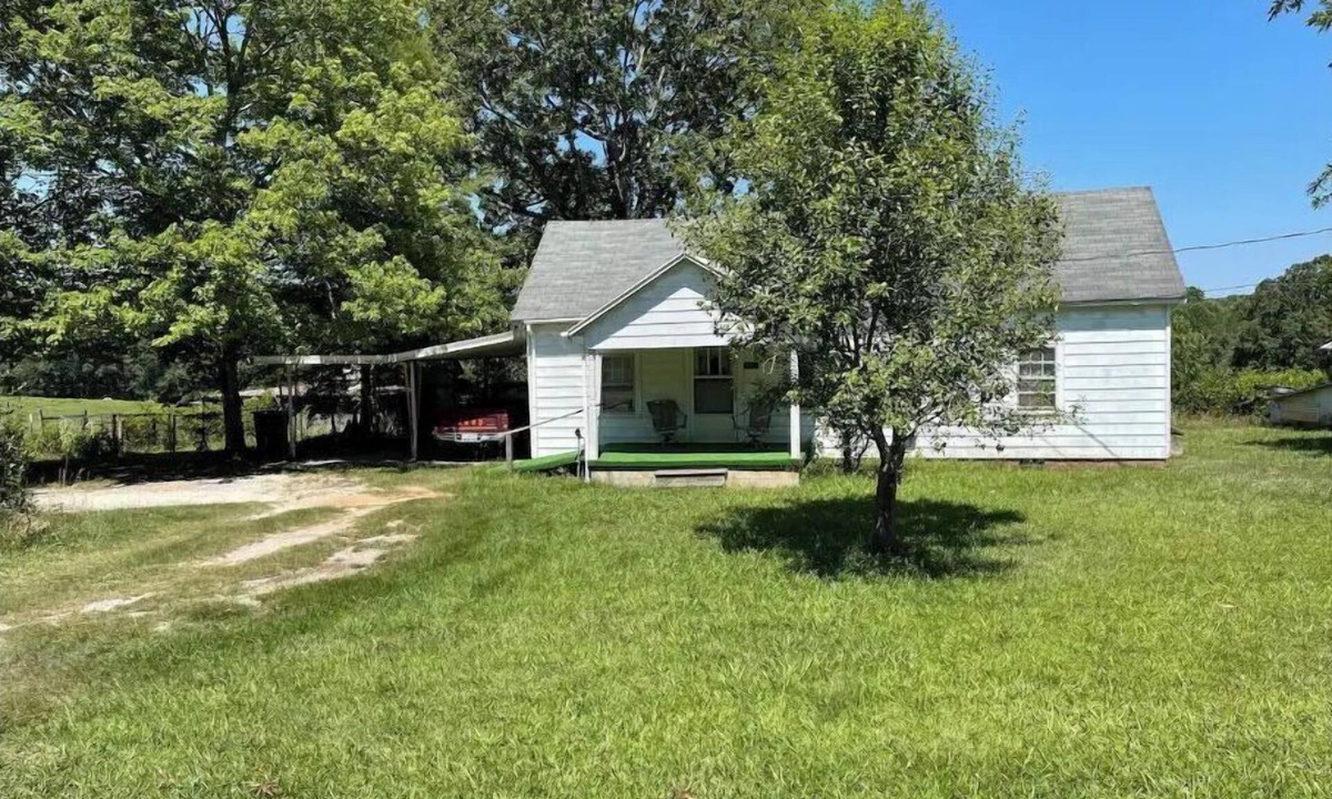 Walhalla Other | Historical farm house on beautiful pasture land
