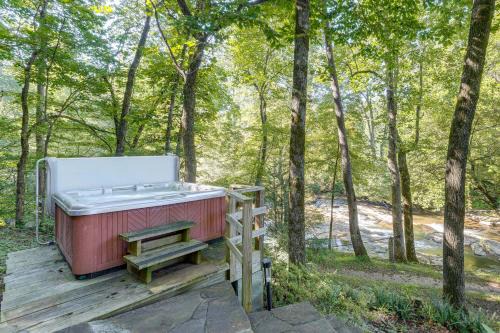 Hiawassee House | Hiwassee River Gem w/Huge Decks: Great for Groups