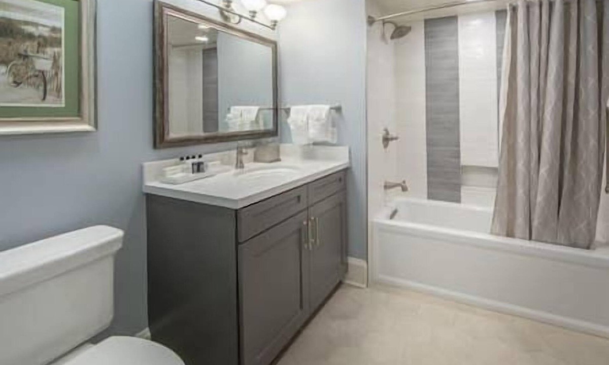 Port Canaveral Hotel | Holiday Inn Cape Canaveral Beach Resort-1BDR-suite