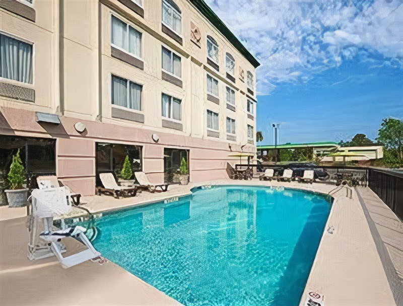Dentsville Hotel | Holiday Inn Express Columbia - Two Notch, an Ihg Hotel
