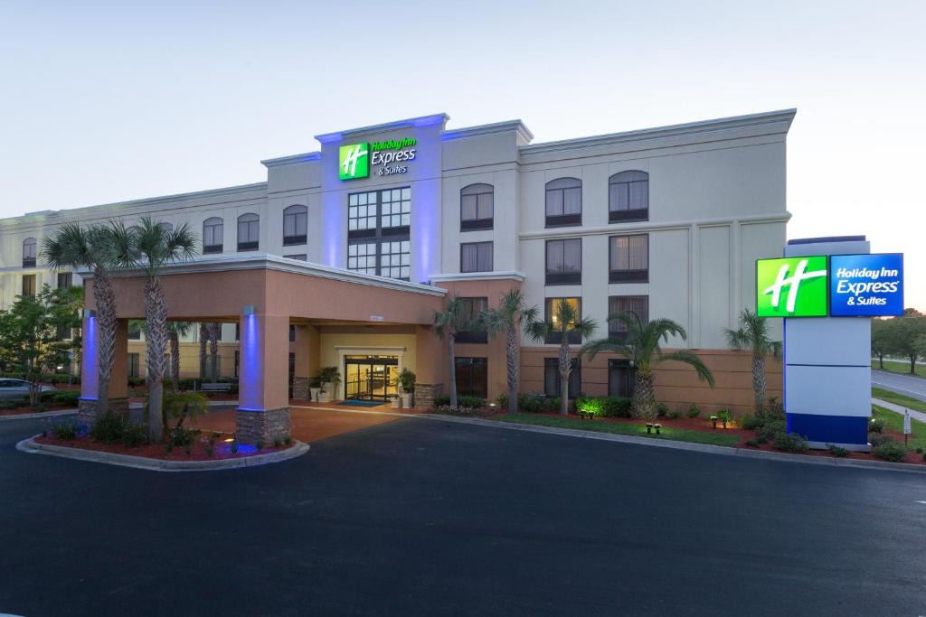 Northside Hotel | Holiday Inn Express Hotel & Suites Jacksonville Airport by IHG