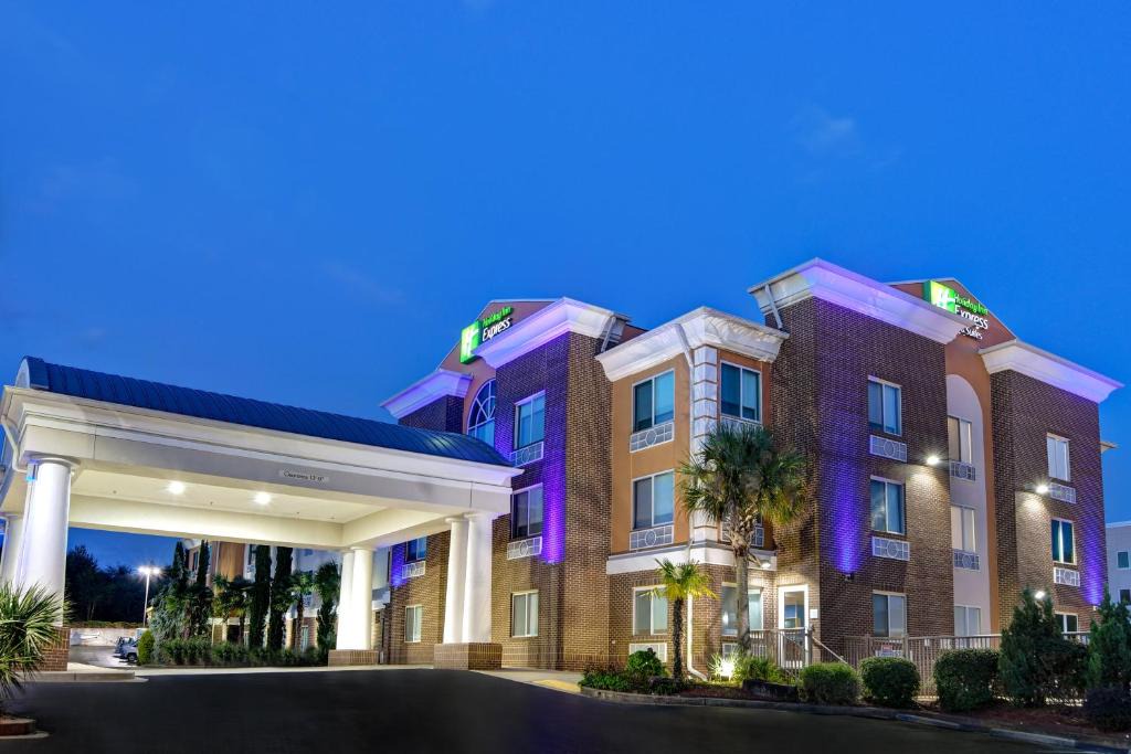 Anderson Hotel | Holiday Inn Express Hotel & Suites Anderson I-85 - HWY 76, Exit 19B by IHG