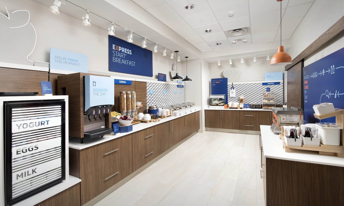 Williamstown Hotel | Holiday Inn Express & Suites Williamstown - Glassboro by IHG
