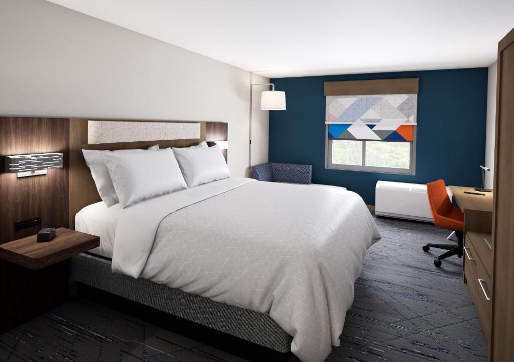 National Gardens Hotel | Holiday Inn Express & Suites Ormond Beach - North Daytona by IHG