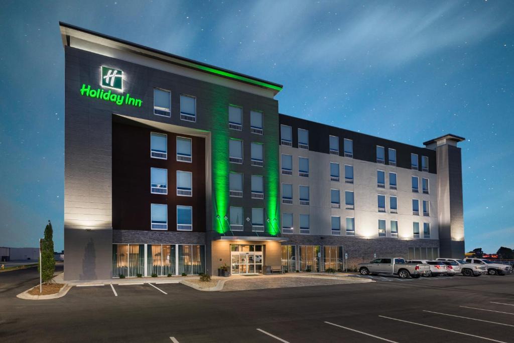 Conestee Hotel | Holiday Inn Greenville - Woodruff Road by IHG