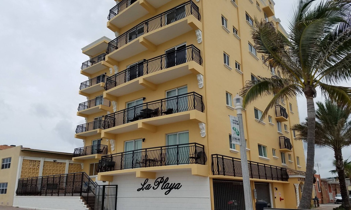 Hollywood Condo | Hollywood Beach Broadwalk La Playa