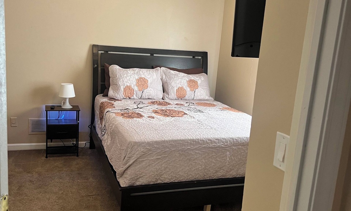 Jonesboro House | Home Away From Home 3 bedroom Peaceful home centrally located.