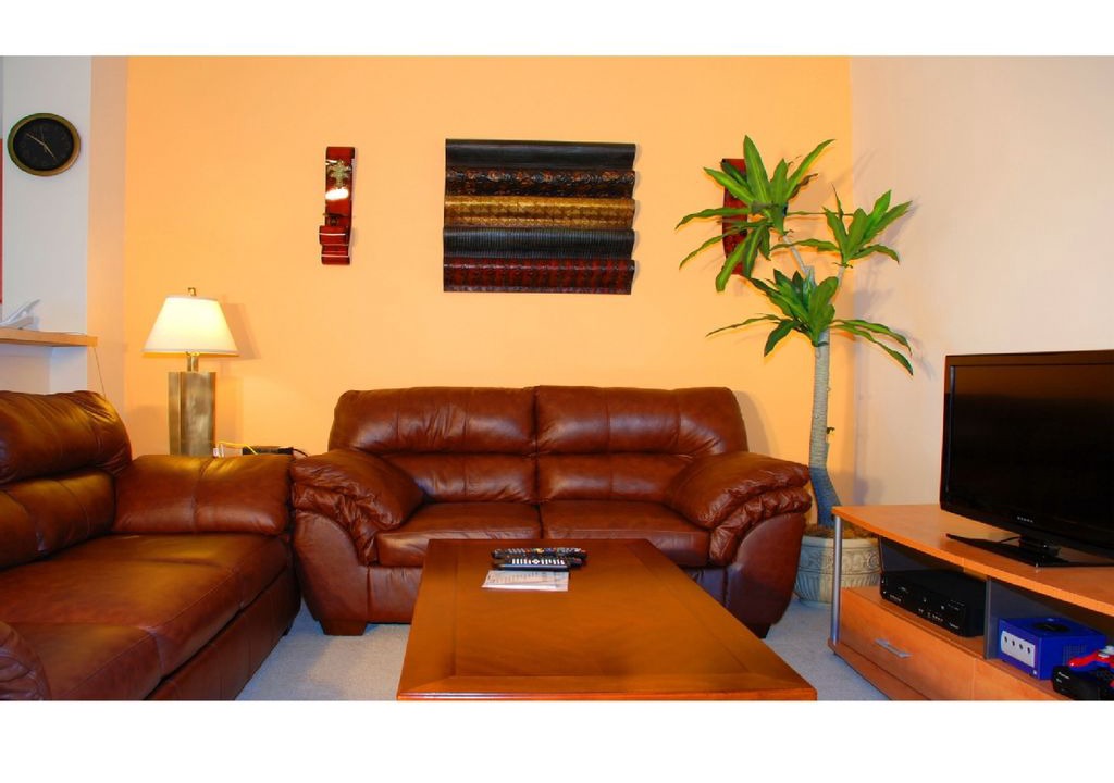 Crestwynd Bay House | Home in gated community with public pool. 5-min drive to Disney.