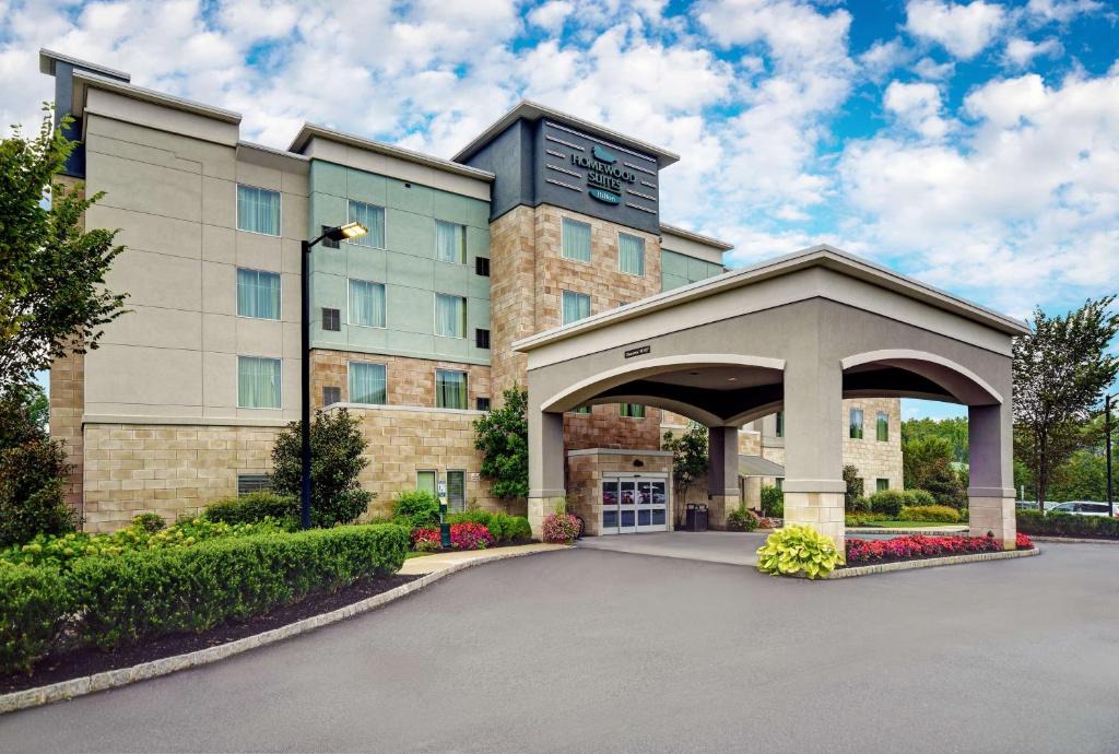 Hamilton Hotel | Homewood Suites by Hilton Hamilton, NJ
