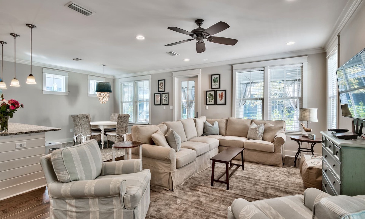 WaterSound West Beach House | "HoneyPops 30A Beach House" Private access to Beach! Gate Community! 4 Bikes!