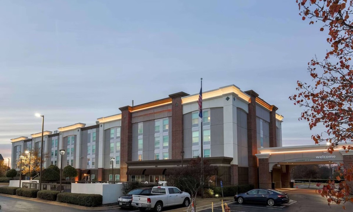 Ellendale Hotel | Hot Pick! 2 Double Bed w/Breakfast, Pool&Gym