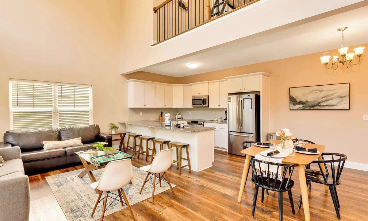 Chattanooga House | Hot Tub, Cityscape Haven at Missionary Ridge!
