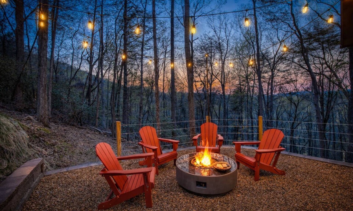 Walnut Mountain House | Hot Tub | Community Pool | Walnut Mountain