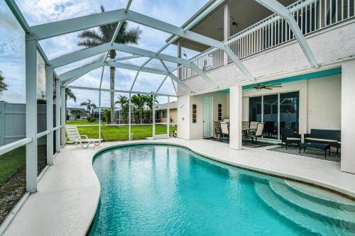 Caloosahatchee House | Hot Tub + Fire Pit: Spacious Cape Coral Oasis!