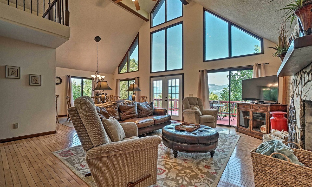 Otto House | Hot Tub + Game Room: Mountain Retreat in Otto!