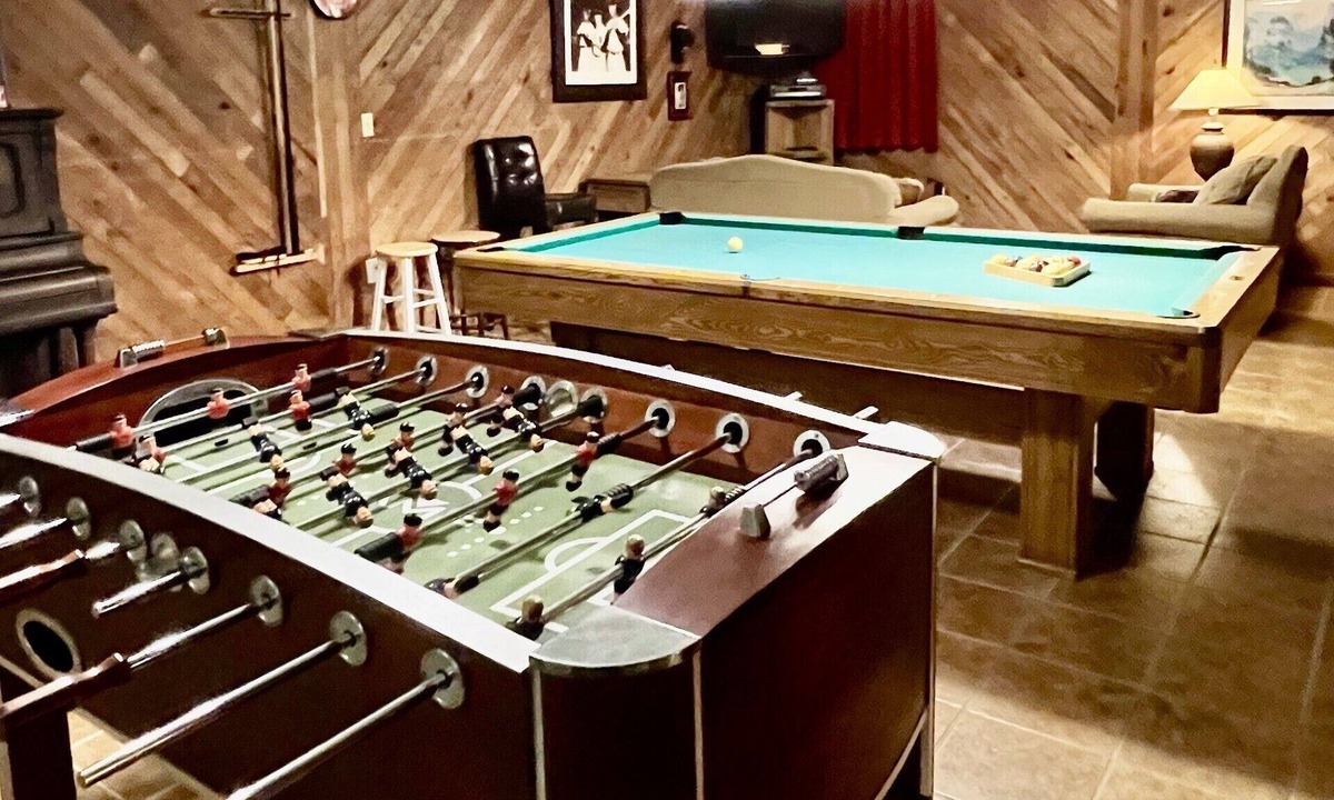 Fairview House | Hot tub, Game room, Rustic elegance, Fresh eggs, Private, 10 miles to AVL.
