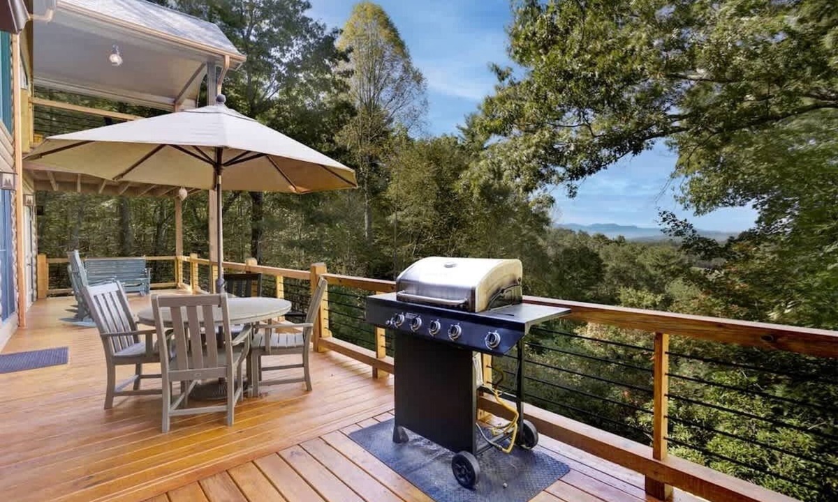 Morganton Cabin | Hot Tub & Scenic Mountain Views, Game Room