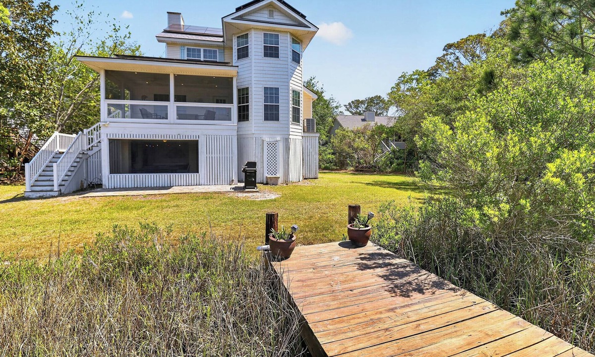 Tybee Island Cottage | Hot Tub + Screened Porches │ Private Dock & Marsh Sunset Views