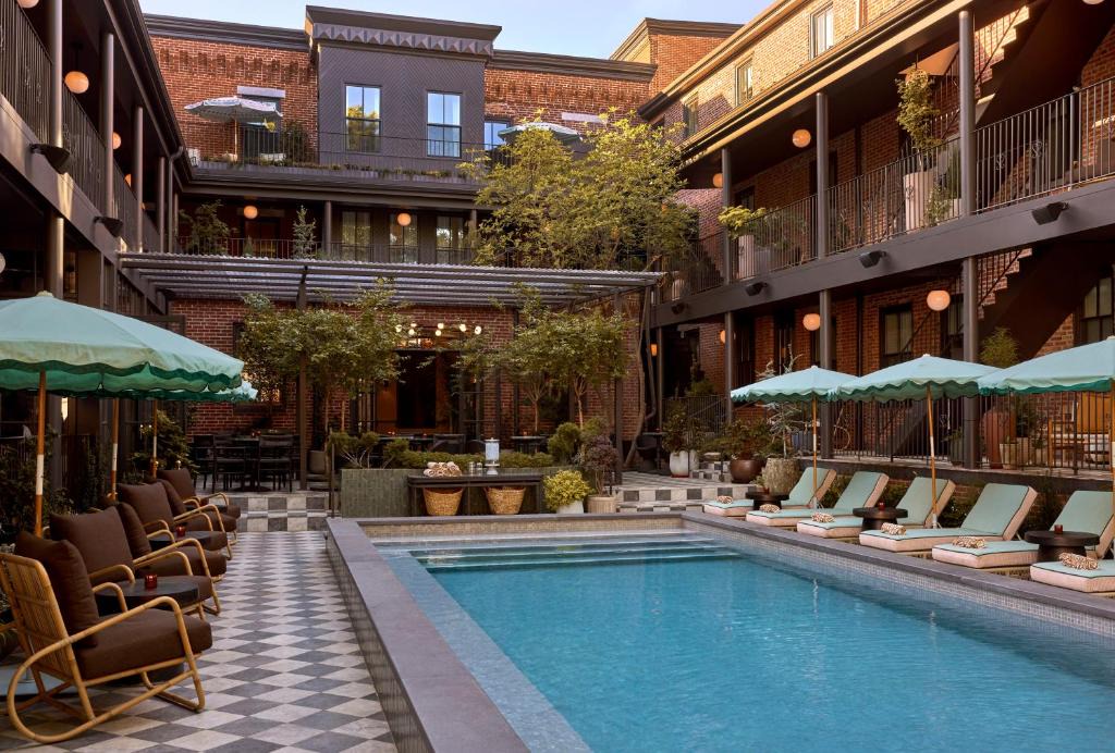 Fishtown Hotel | Hotel Anna & Bel