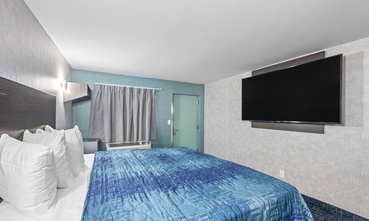 Baychester Hotel | Hotel Opus Bronx
