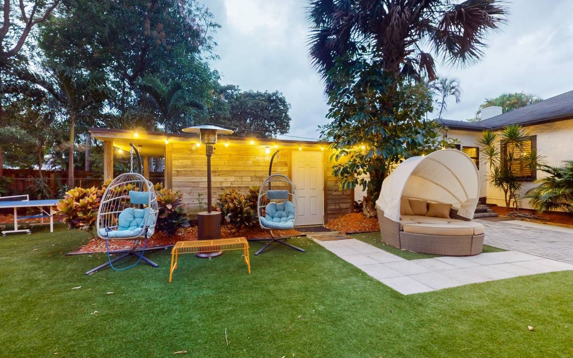 Poinciana Park House | House ∙ 2 bedrooms ∙ 4 guests