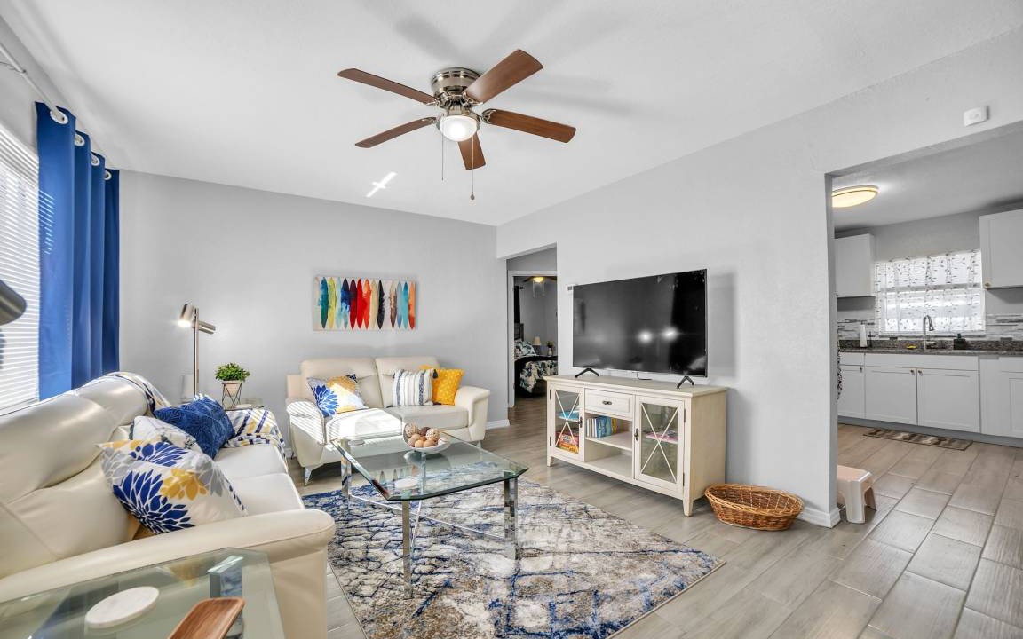 Plant City House | House ∙ 2 bedrooms ∙ 4 guests