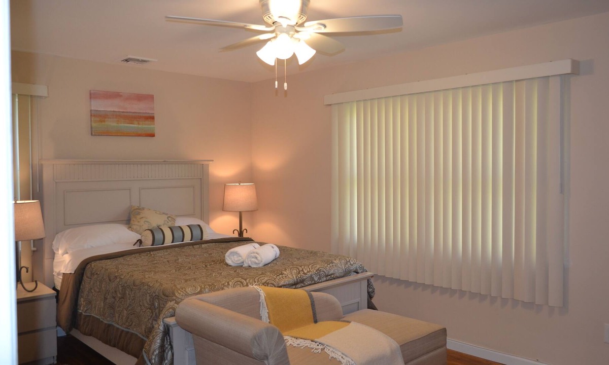 Vernon House | House Sleeps 13 people, 5 min from Mountain Creek, 4 bed 2 bath