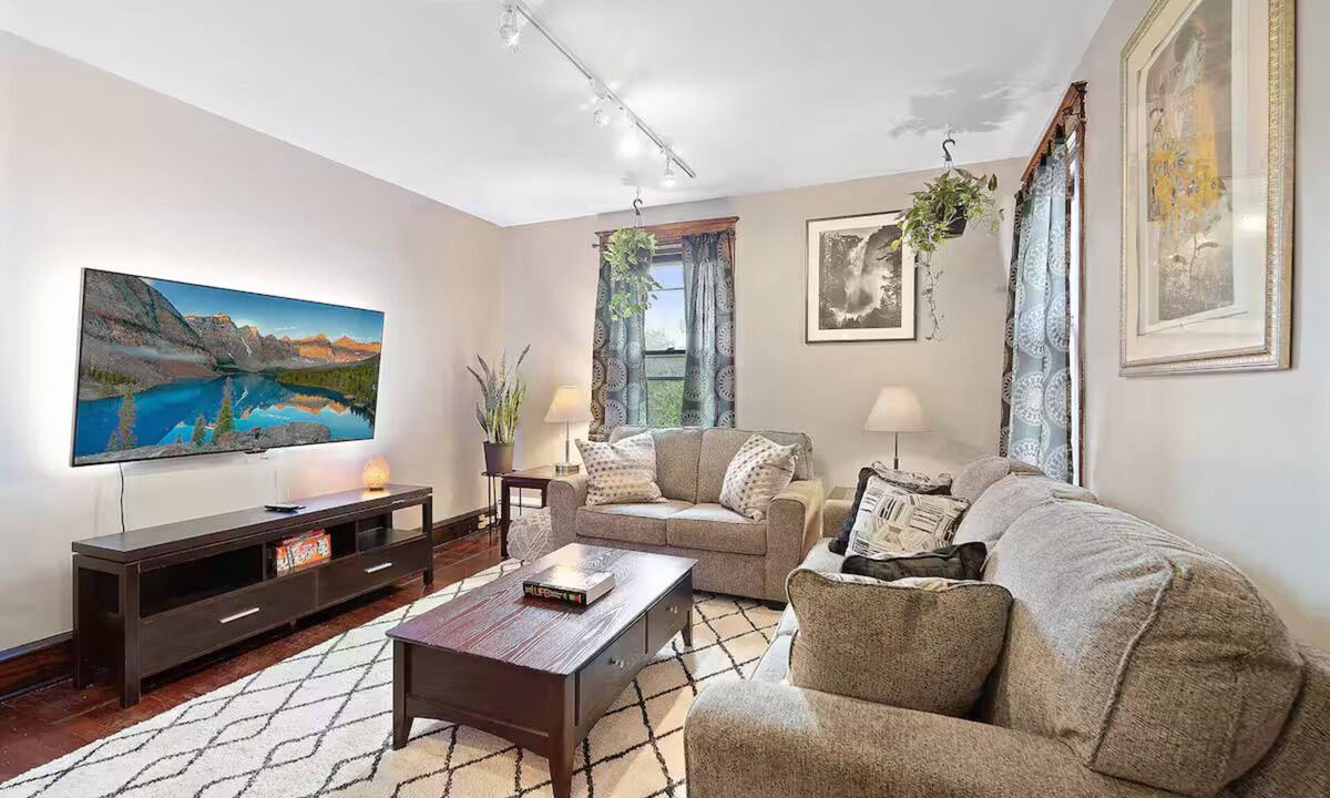 Swarthmore Apartment | Huge 5BR Historic Home Town Center