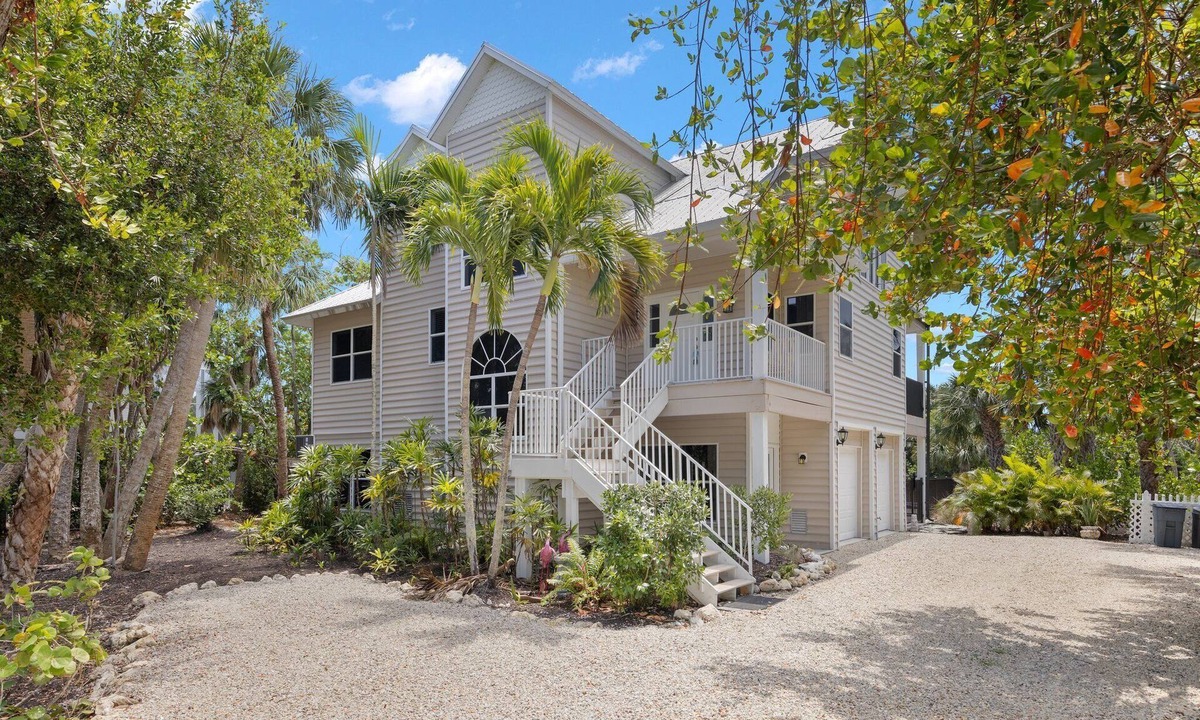 Heron's Landing House | Huge savings for March April and May!