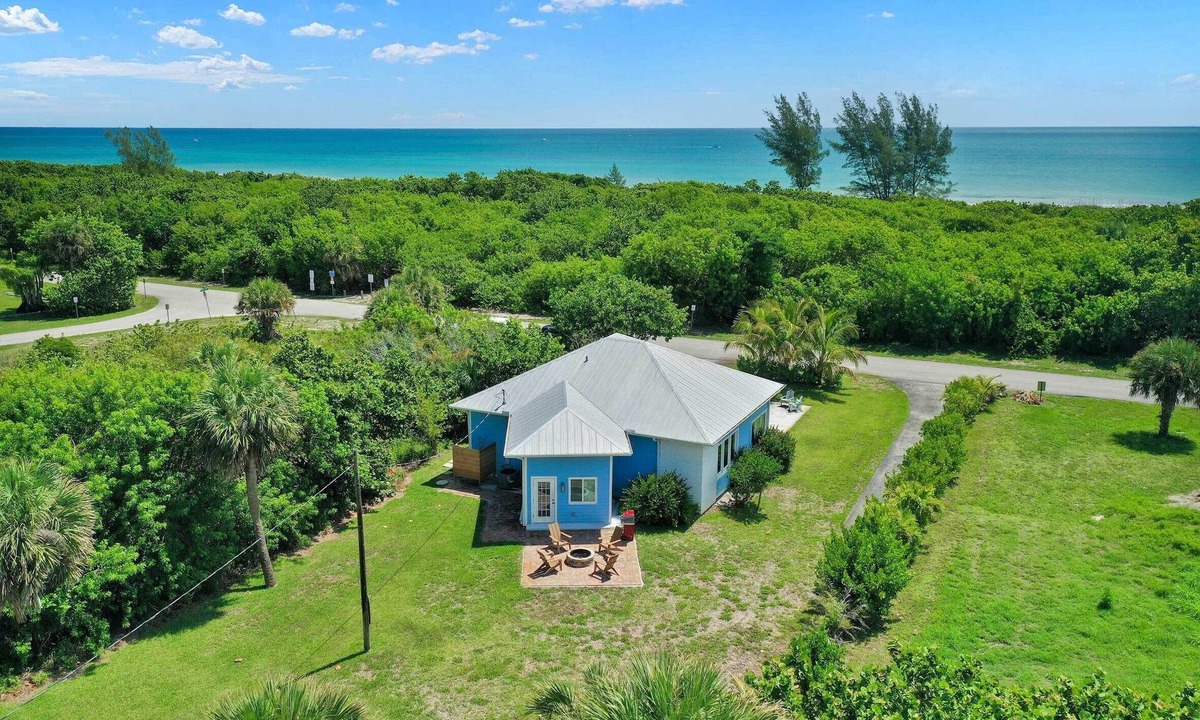 Fort Pierce Shores House | Hutchinson Island Cottage: Steps to the Beach