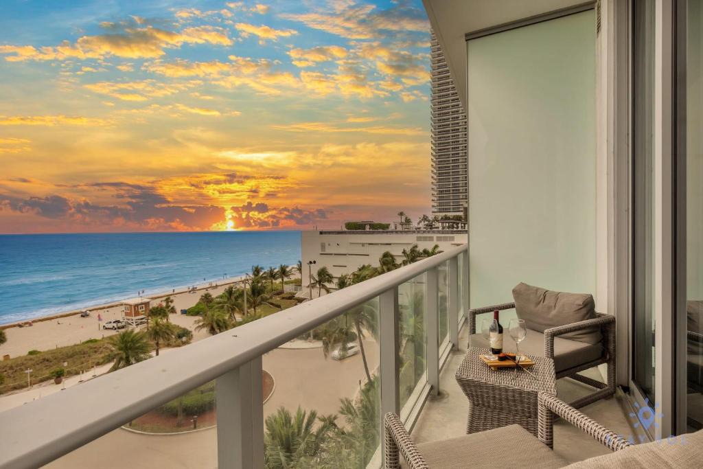 Hollywood South Central Beach Apartment | HYDE BEACH RESORT by Stay Sol
