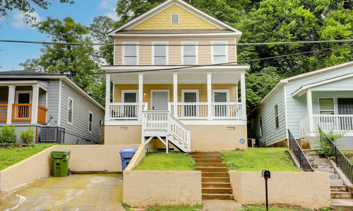 Pittsburgh House | Ideal ATL Base 2 Mi to Mercedes-Benz Stadium, Dtwn