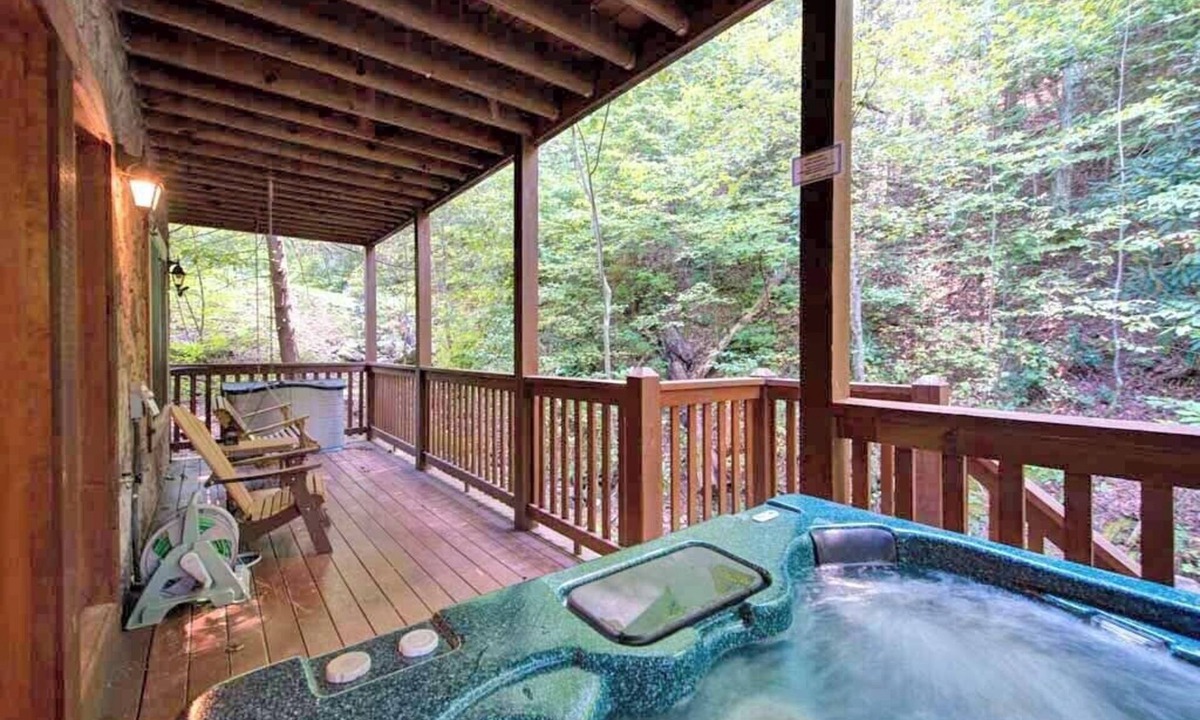 Black Bear Falls Cabin | Idle Days by Jackson Mountain Rentals