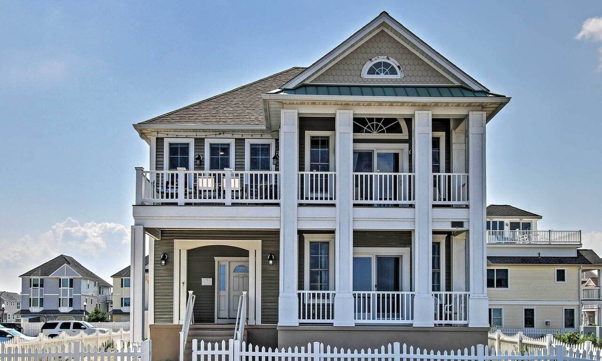 Atlantic City Cottage | Idyllic Oceanfront Home on Atlantic City Boardwalk