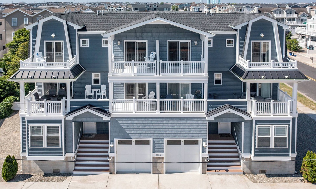 Townsend's Inlet House | Immaculate 6 Bed Home with Ocean and Bay Views
