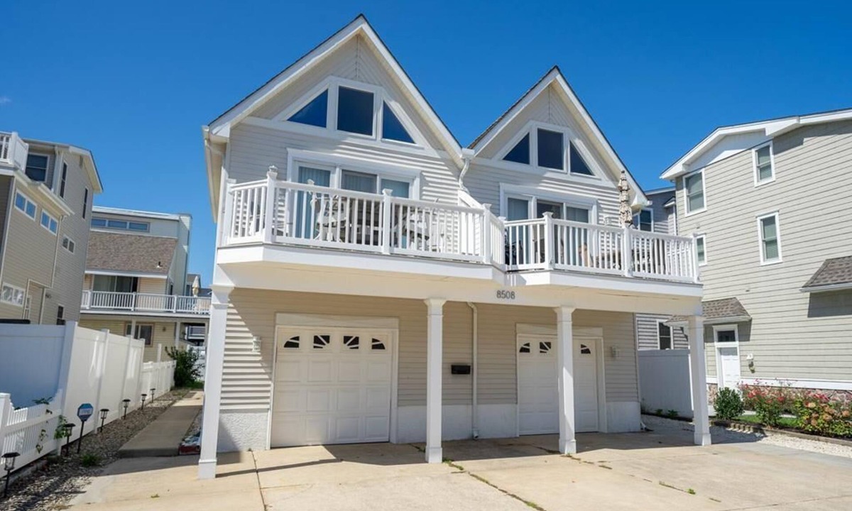 Townsend's Inlet Condo | Immaculately Kept Home in South End of Sea Isle