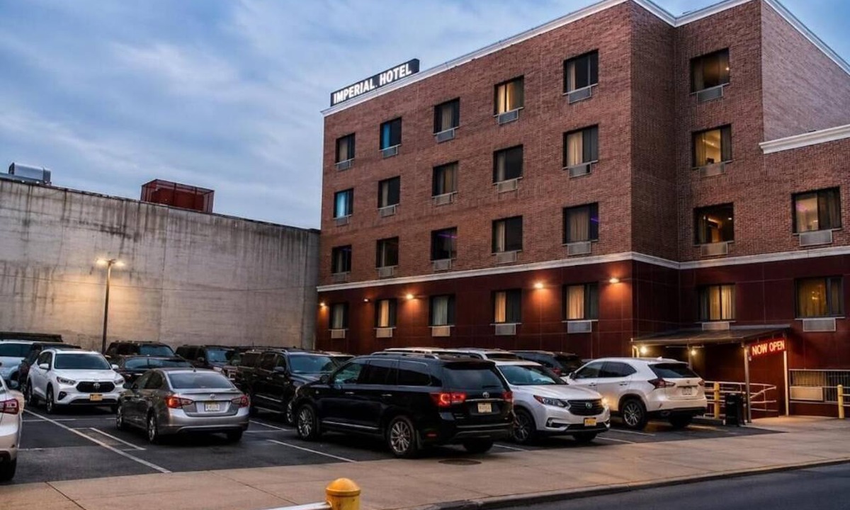 Cypress Hills Hotel | Imperial Hotel