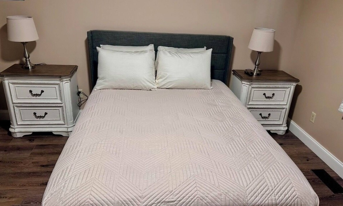 Crossville Apartment | In-Town Gem Huge Yard Near Golf, Food & attractions