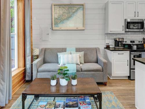 Charleston House | Island Retreat - Great for Large Groups
