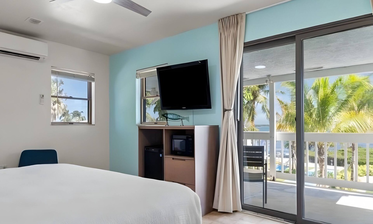 Little Torch Key Hotel | Island Retreat w/Private Patio & Marina Views | Breakfast Included