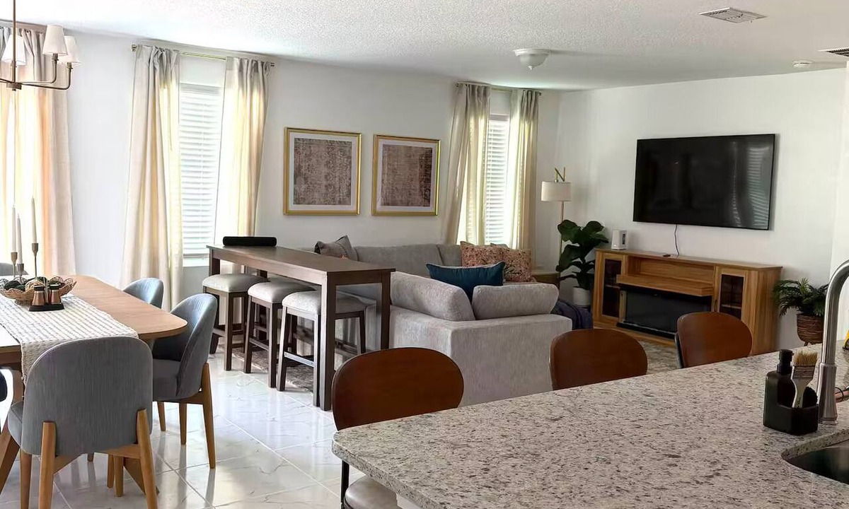 Westside House | Jax Waterfront Retreat at Winchester Ridge