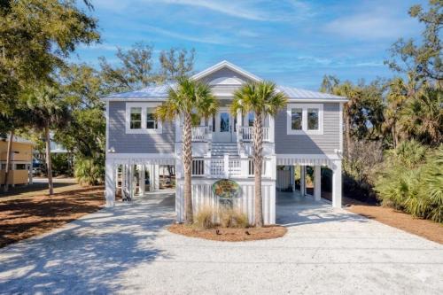 Edisto Island House | Jungle House-Heated Pool-Pet Friendly-Luxury