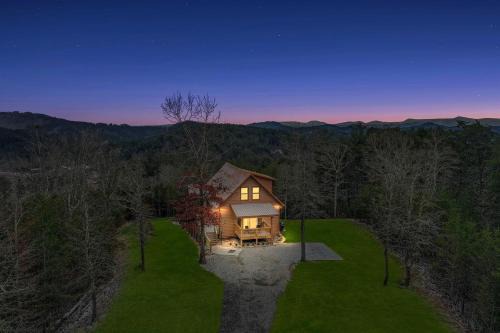 Turtletown House | King Bear Cabin - Sensational near Blue Ridge, Turtletown, TN