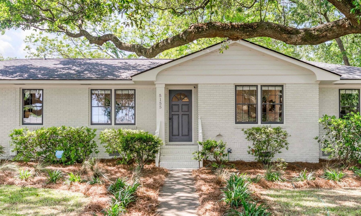 North Charleston House | King Beds-Fire Pit-Minutes to Downtown