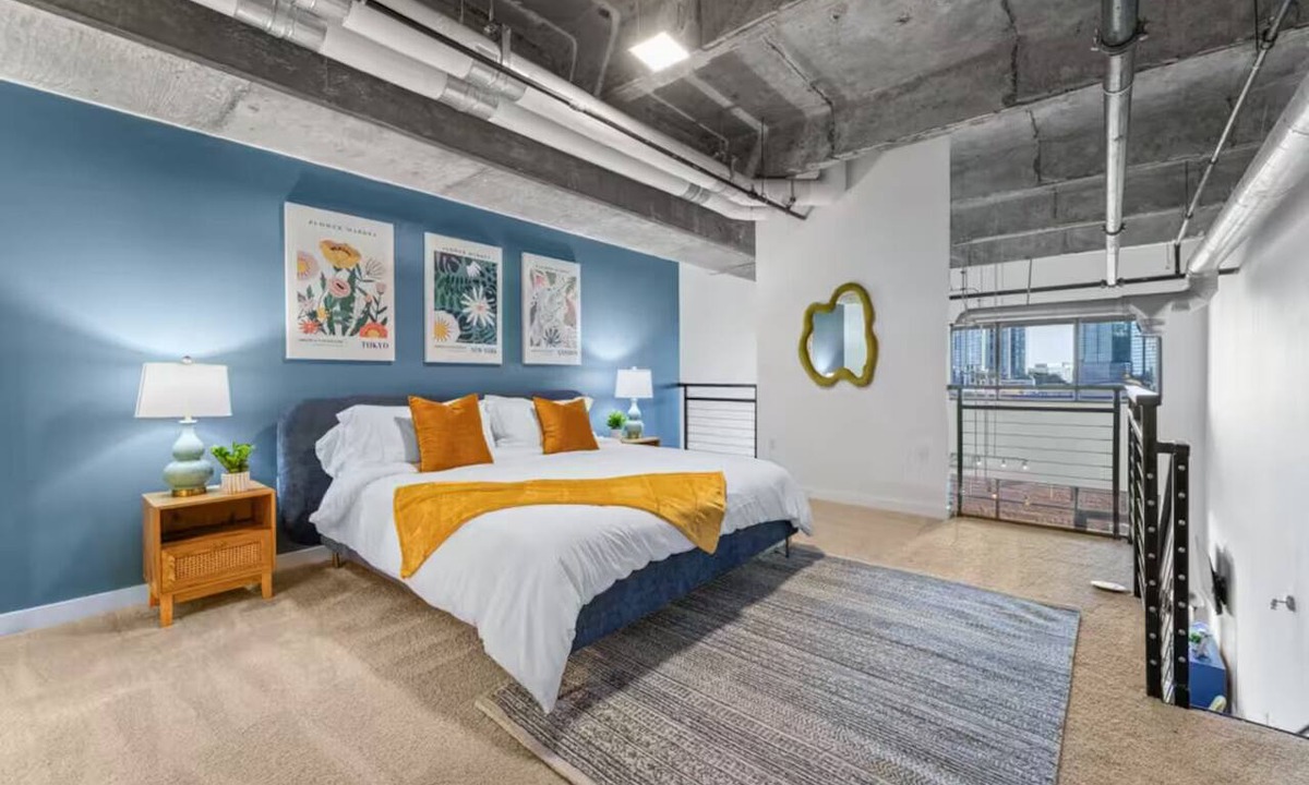 Atlantic Station Area Apartment | King + Queen 2-Story Loft w/2 Ensuite Baths, Private Balcony @ Atlantic Station
